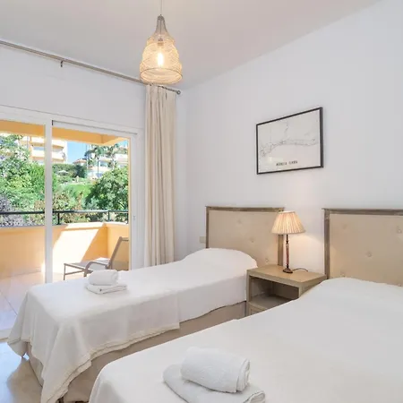 Elveria Hills Excellent Views Apartment